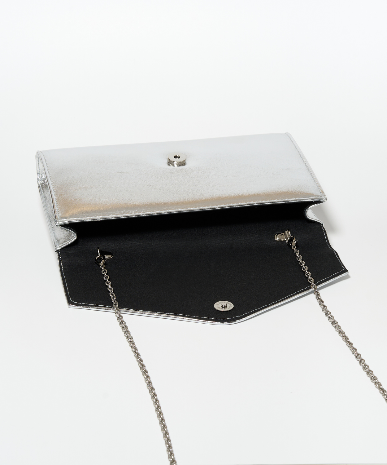 Bolso de mano metalizado solapa  image number null